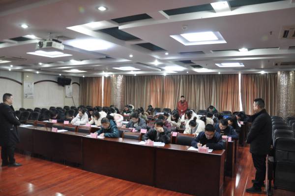 市交投集團(tuán)：開(kāi)展“廉潔從業(yè)”知識(shí)測(cè)試