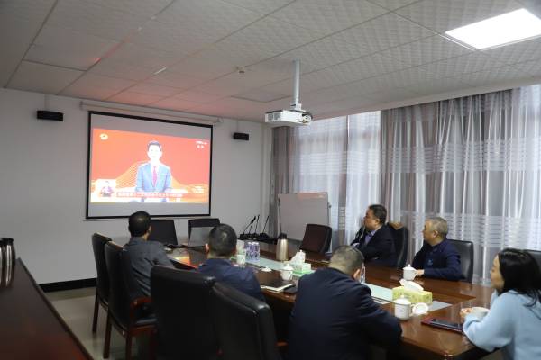 市交投集團(tuán)組織收聽收看省第十二次黨代會(huì)開幕式