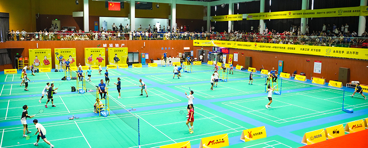 千人揮拍，四日激戰(zhàn)！岳陽城運集團織密羽球盛宴“保障網”