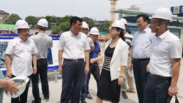 省總工會為交投集團(tuán)重點(diǎn)項(xiàng)目送清涼  