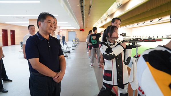  曹普華調(diào)研督導(dǎo)省運(yùn)會(huì)、省殘運(yùn)會(huì)籌備工作