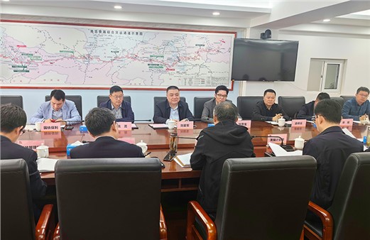 劉愛軍帶隊赴浩吉鐵路、中交投資調(diào)度對接產(chǎn)業(yè)園區(qū)合作開發(fā)事宜